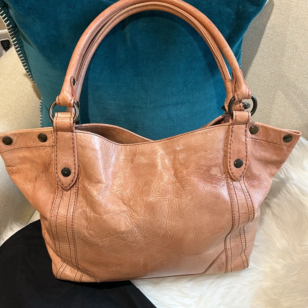 Frye Rose Melissa Shoulder Bag🎉🎉